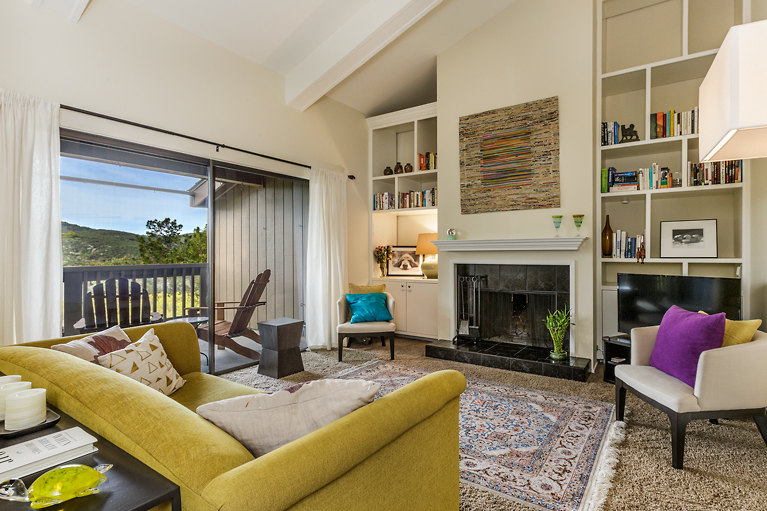 02-3321-Brittan-17-living-mls