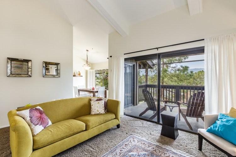 03-3321-Brittan-17-living-mls